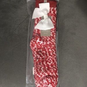 Ugg women’s cozy crew socks